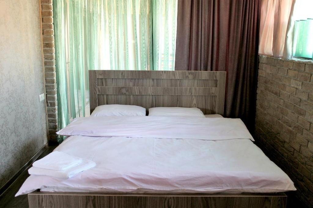 Hotel Phaliashvili Batumi Exterior photo