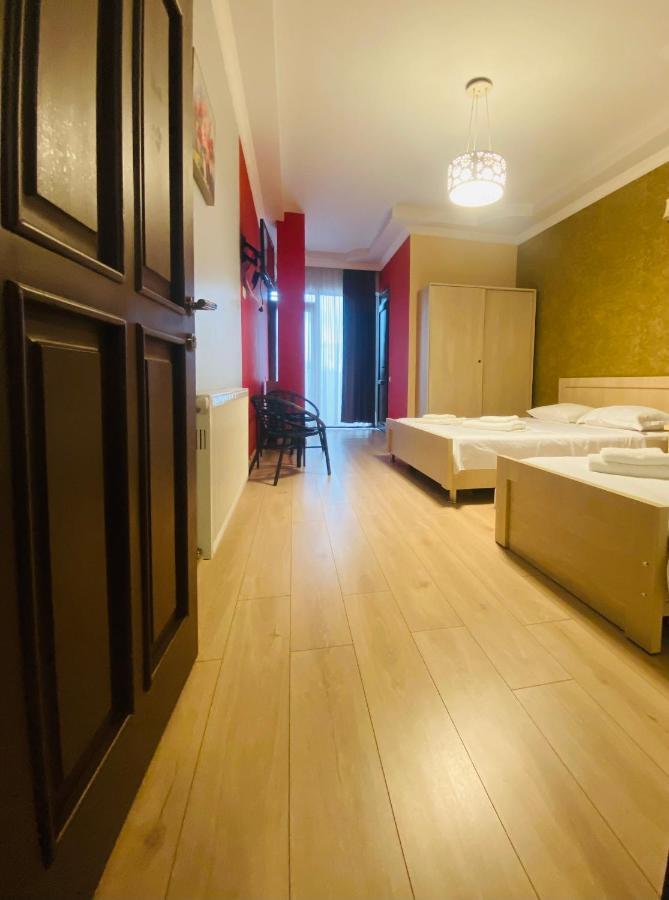 Hotel Phaliashvili Batumi Exterior photo