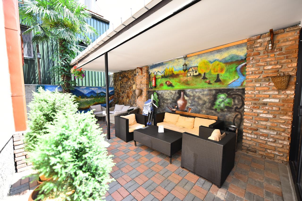 Hotel Phaliashvili Batumi Exterior photo