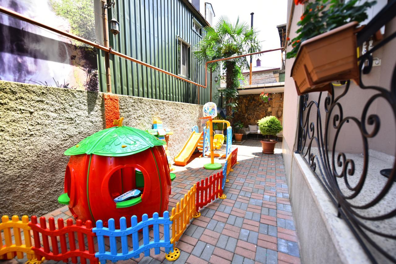 Hotel Phaliashvili Batumi Exterior photo