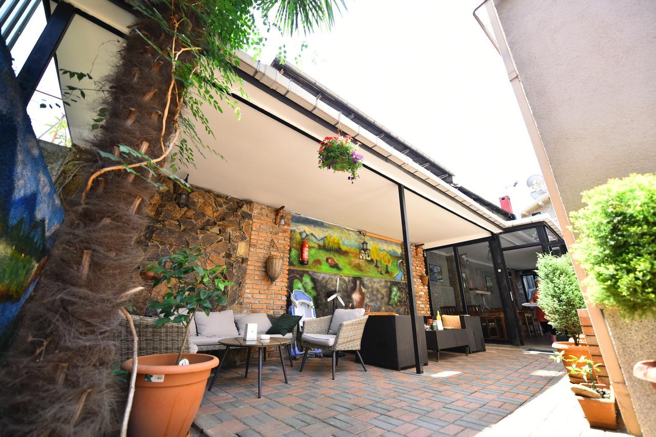 Hotel Phaliashvili Batumi Exterior photo