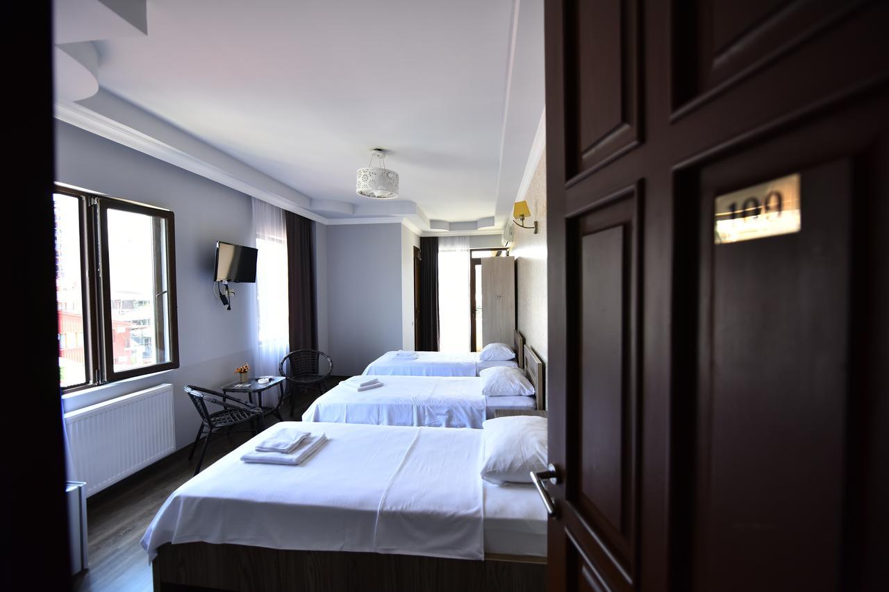 Hotel Phaliashvili Batumi Exterior photo